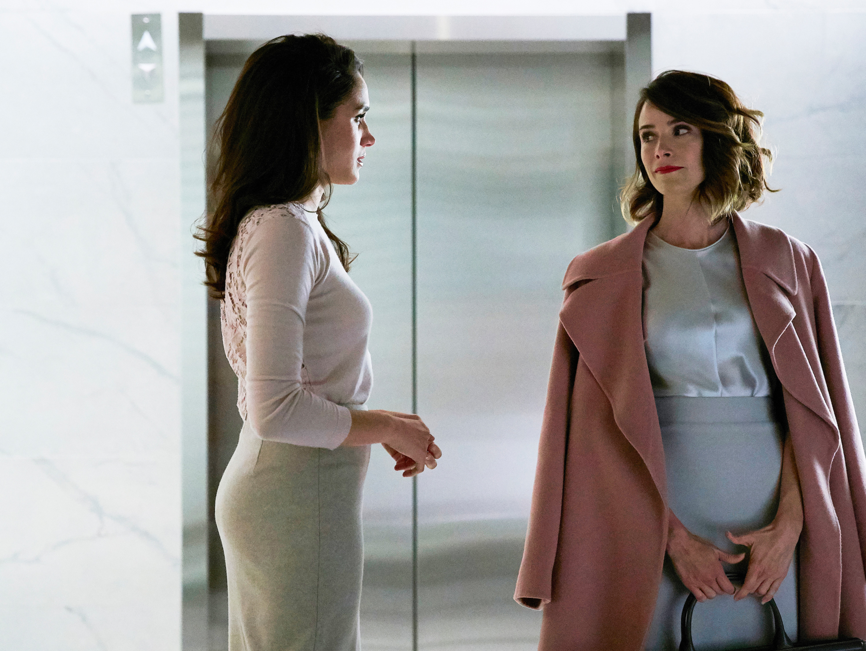 SUITS, l-r: Meghan Markle, Abigail Spencer in 'God's Green Earth' (Season 5, Episode 13, aired February 10, 2016).